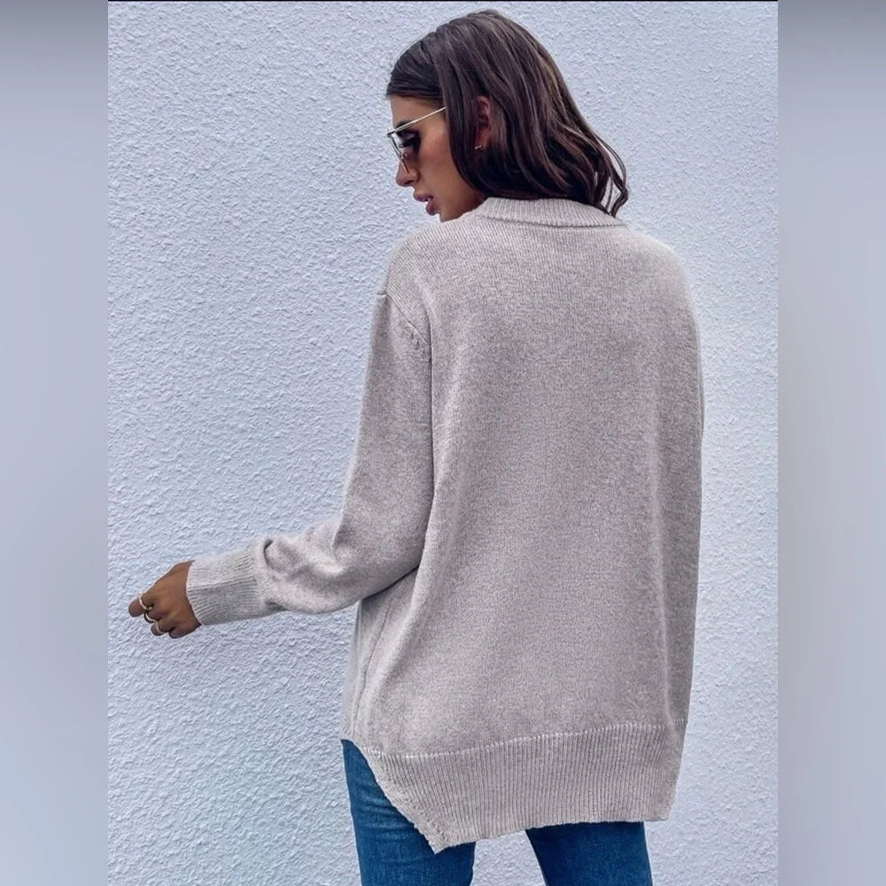 Split hem sweater - Picture 2 of 3